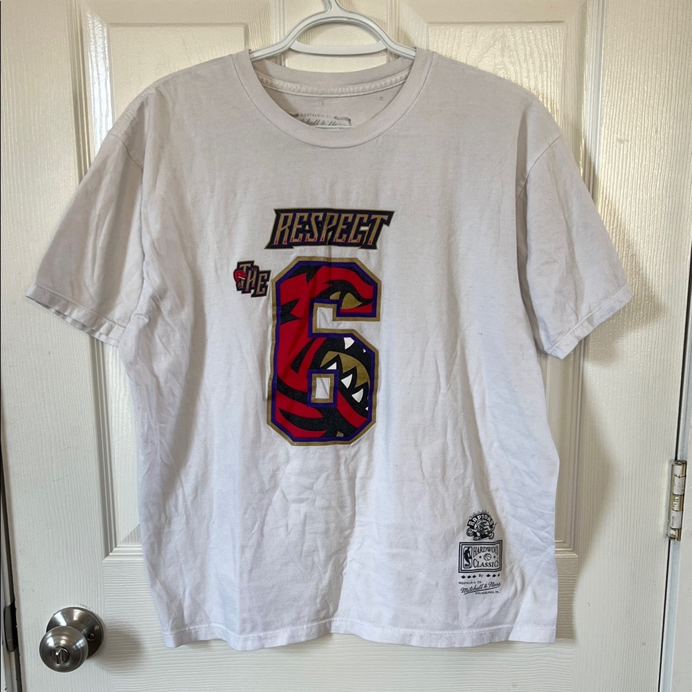 Toronto Raptors Mitchell & Ness Respect the 6ix White Tee Size L Unisex